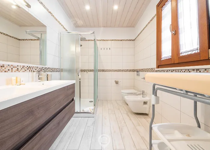 Sunlit 47 * Calasetta